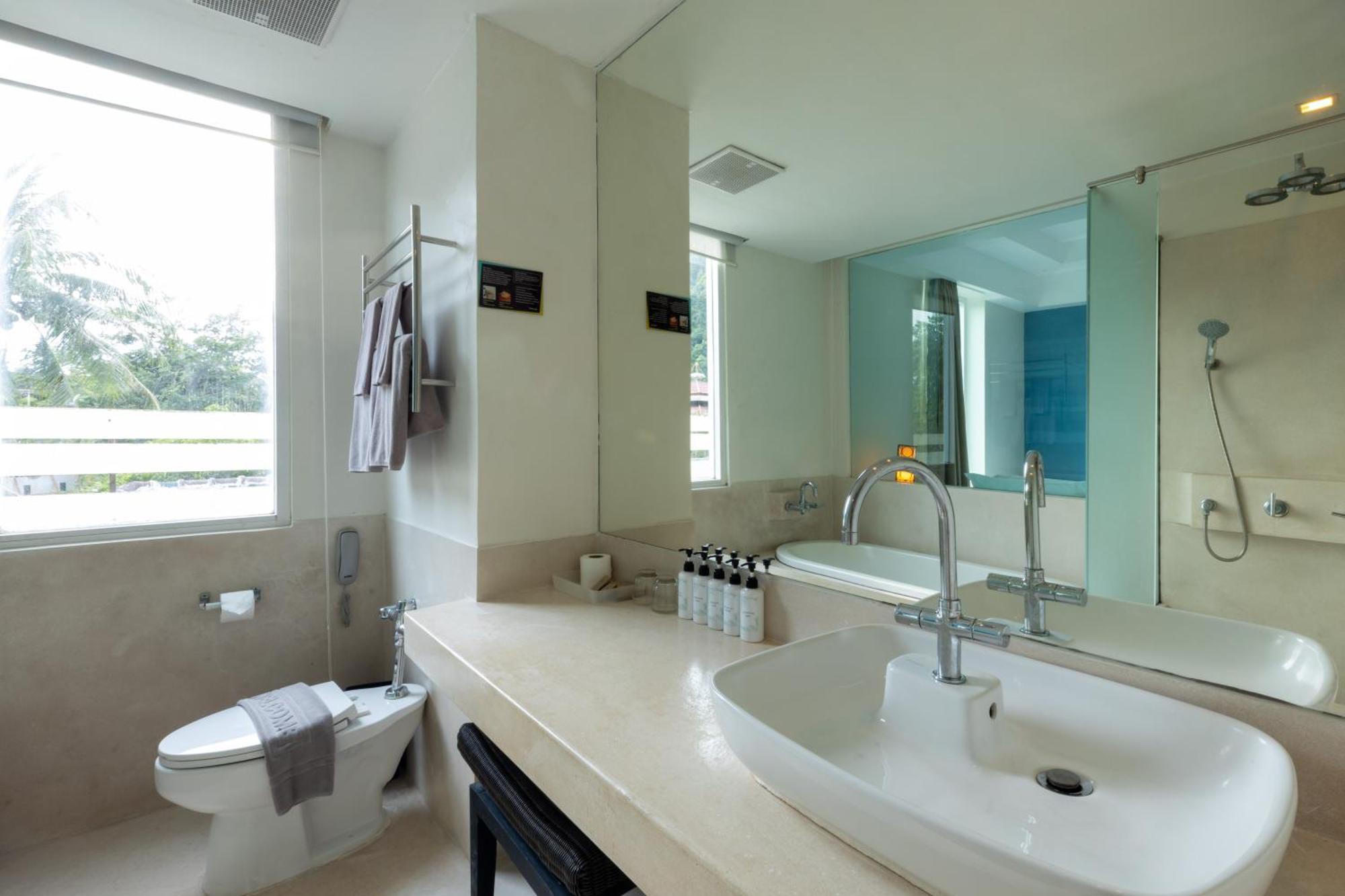 Hotel The Small Krabi 4*
