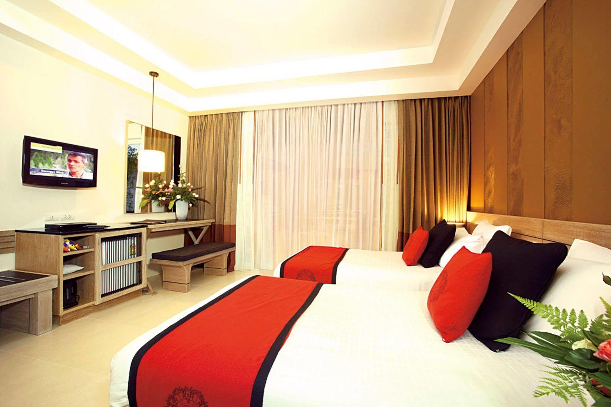 The Small Krabi Hotel 4*
